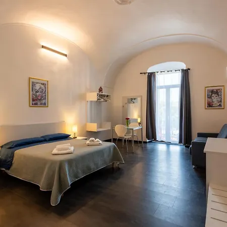 Konukevi La Dama Del Castello 3*